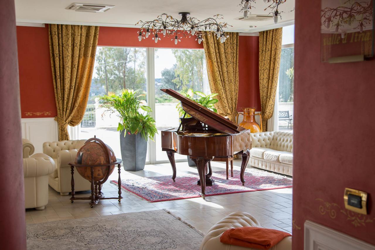 Hotel Madonna Delle Grazie Ceglie Messapica Extérieur photo