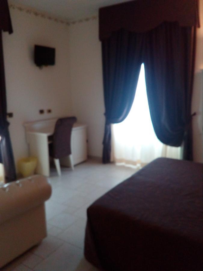 Hotel Madonna Delle Grazie Ceglie Messapica Extérieur photo
