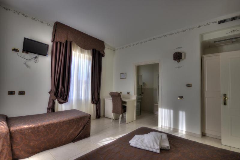 Hotel Madonna Delle Grazie Ceglie Messapica Extérieur photo