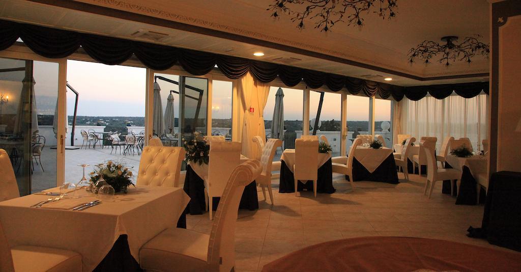 Hotel Madonna Delle Grazie Ceglie Messapica Extérieur photo